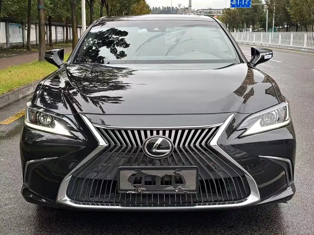 Lexus ES — фото 4