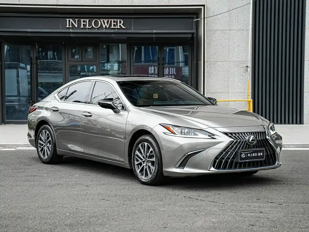 Lexus ES — фото 3