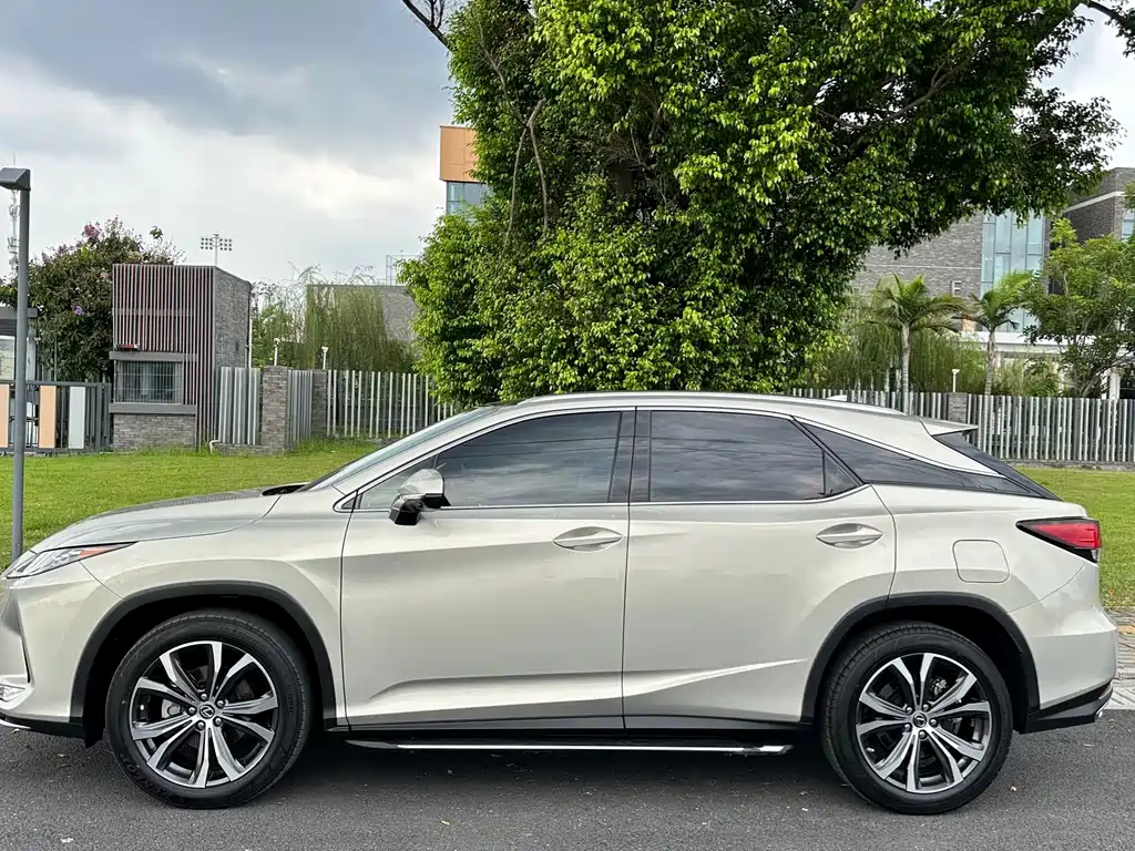 Lexus RX — фото 4