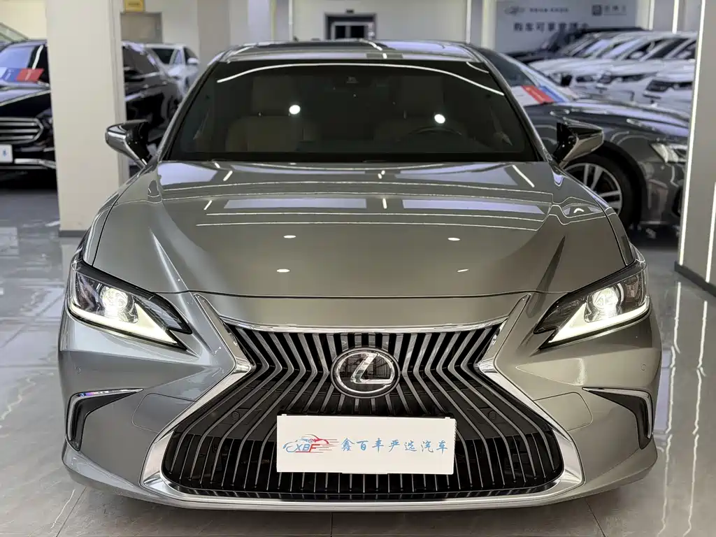 Lexus ES — фото 2
