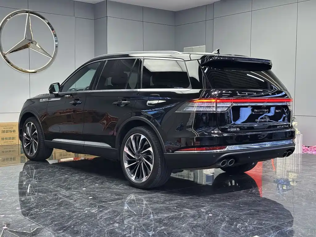 Lincoln Aviator — фото 9