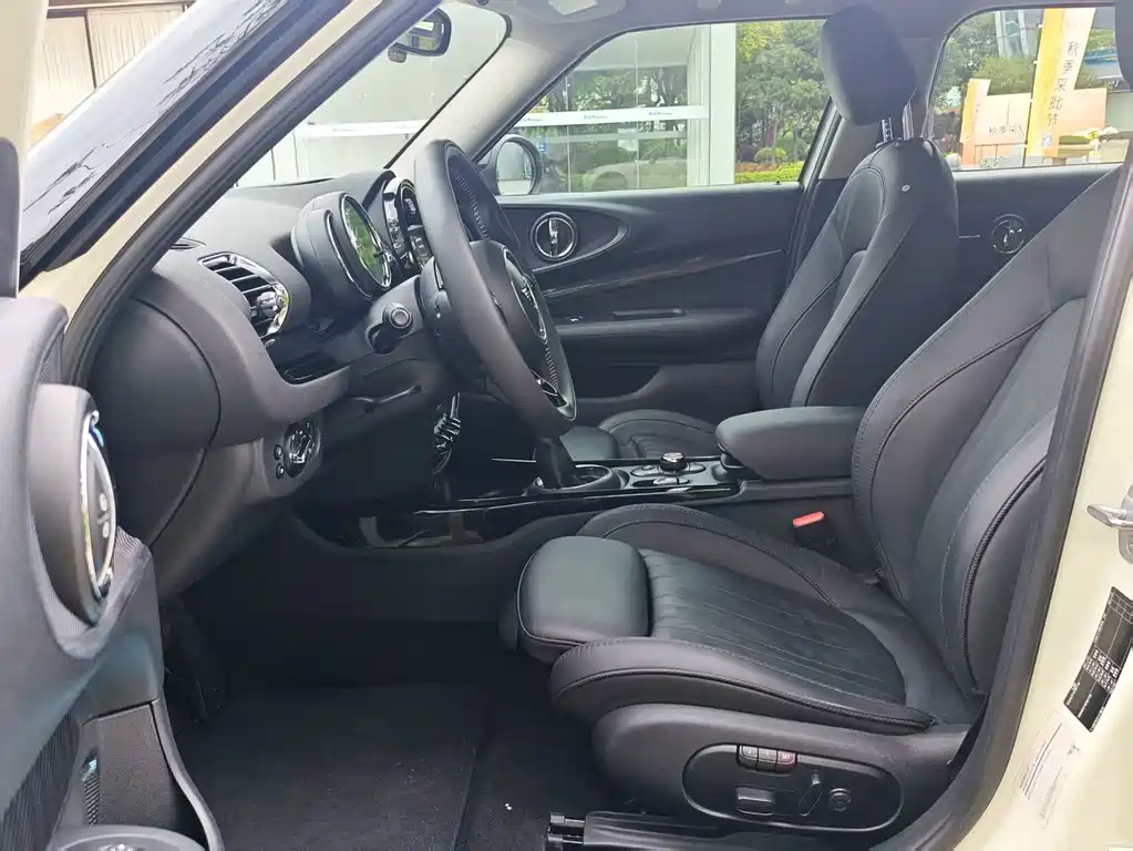 MINI Mini Clubman — фото 10