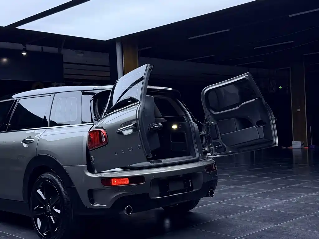 MINI Mini Clubman — фото 8