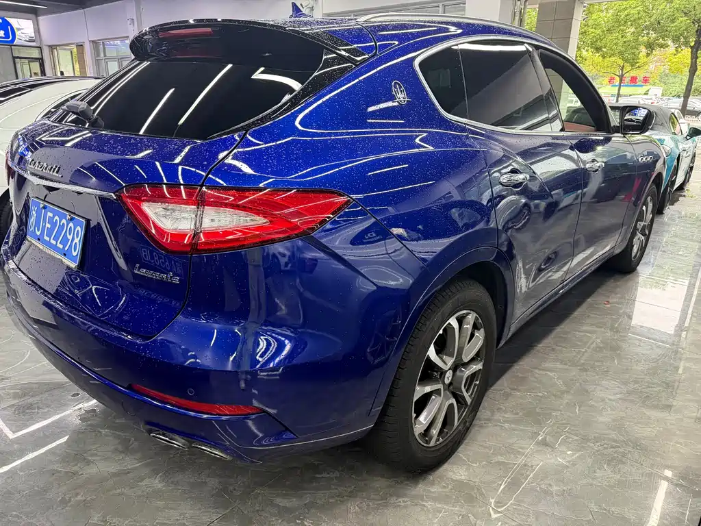 Maserati Levante — фото 10