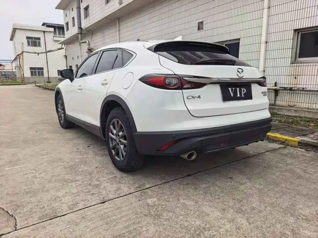 Mazda CX-4 — фото 8