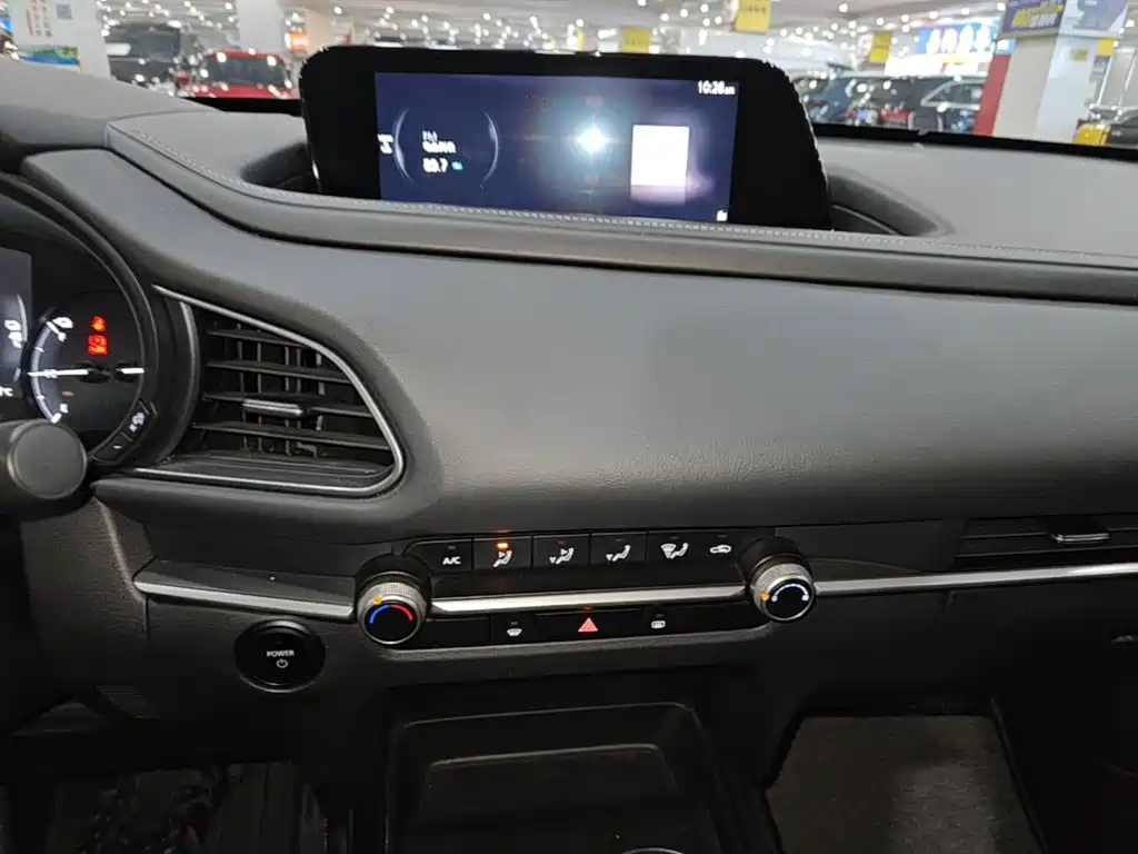 Mazda CX-30 EV — фото 13