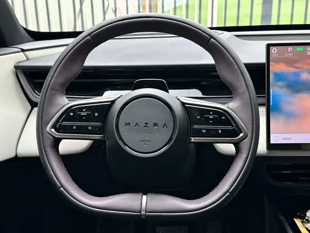 Mazda EZ-60 — фото 13