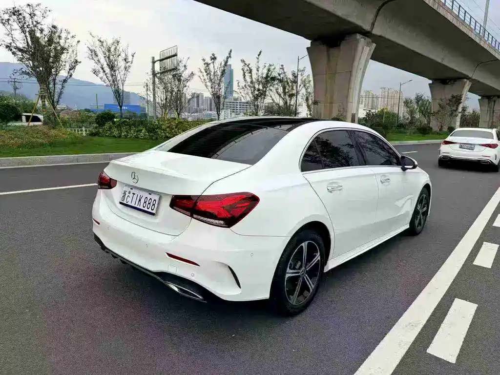 Mercedes-Benz A-Class — фото 8