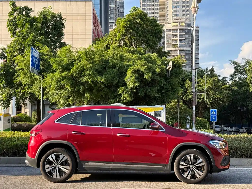 Mercedes-Benz GLA — фото 7