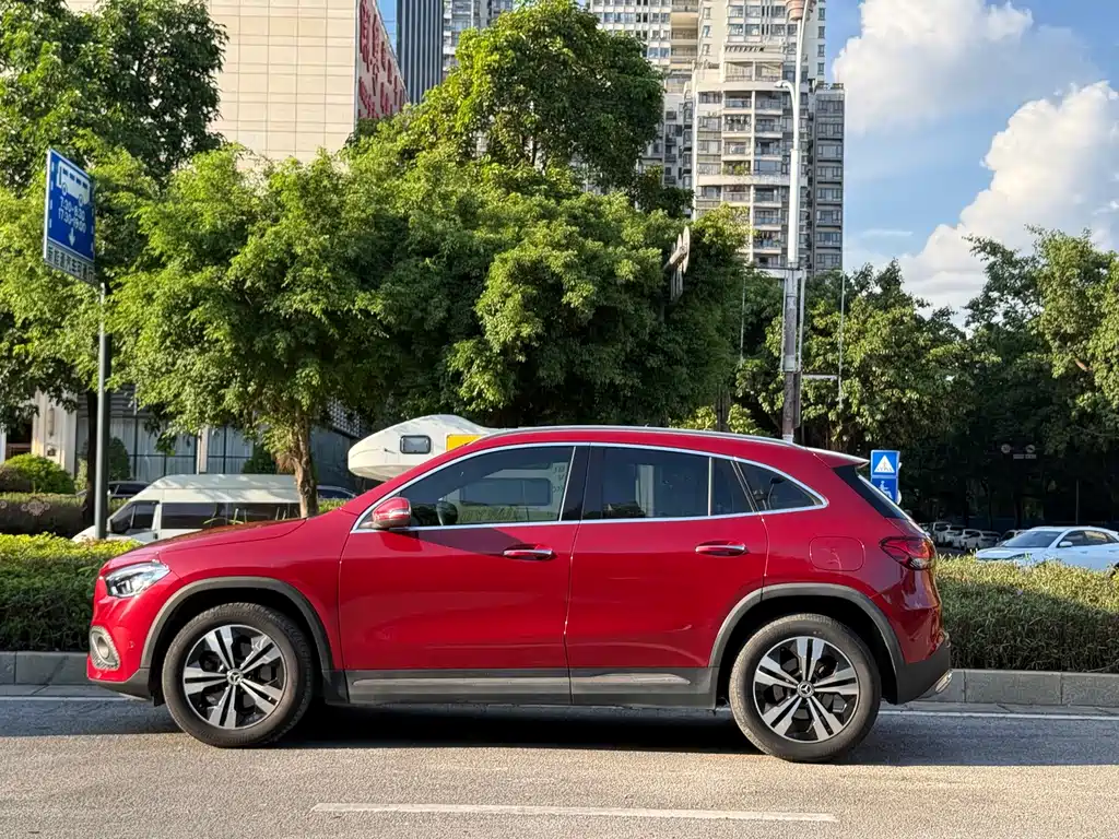 Mercedes-Benz GLA — фото 8