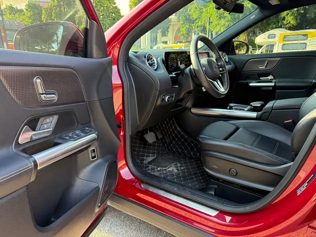 Mercedes-Benz GLA — фото 9