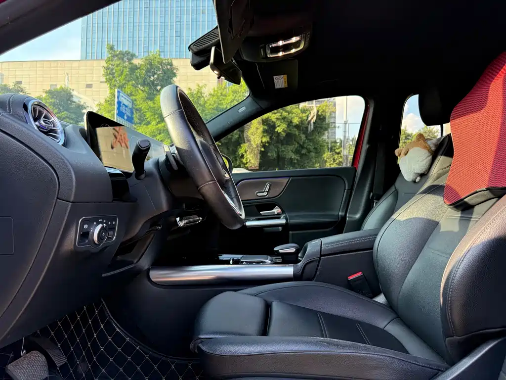 Mercedes-Benz GLA — фото 10