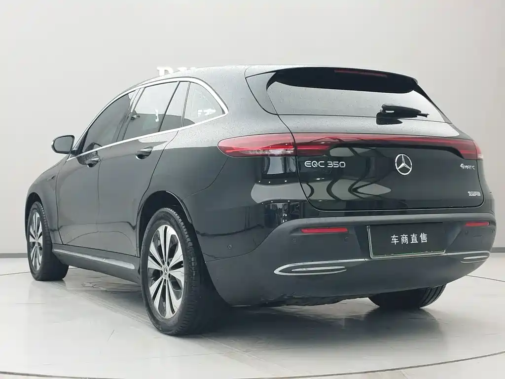 Mercedes-Benz EQC — фото 7