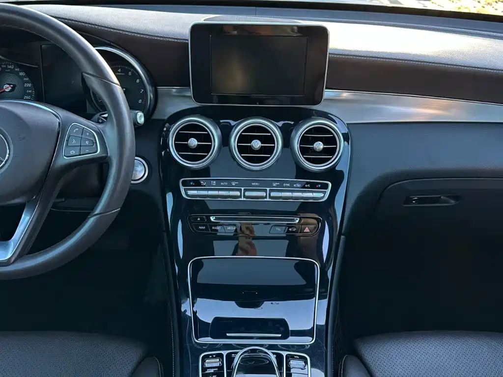 Mercedes-Benz GLC — фото 20