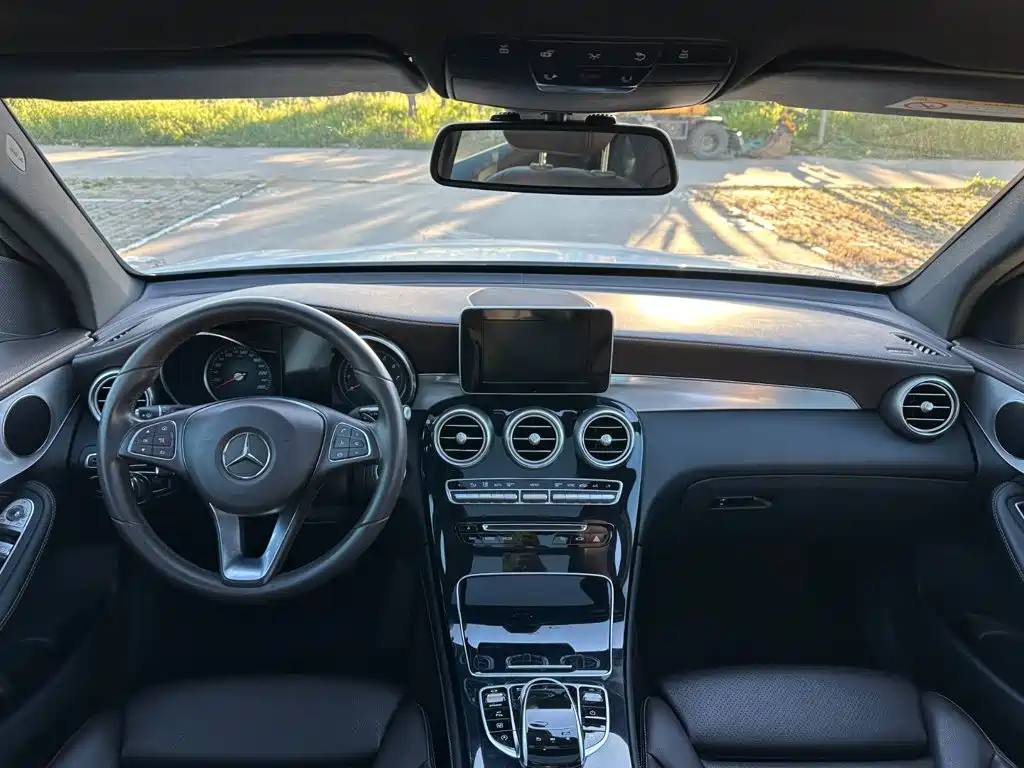 Mercedes-Benz GLC — фото 10