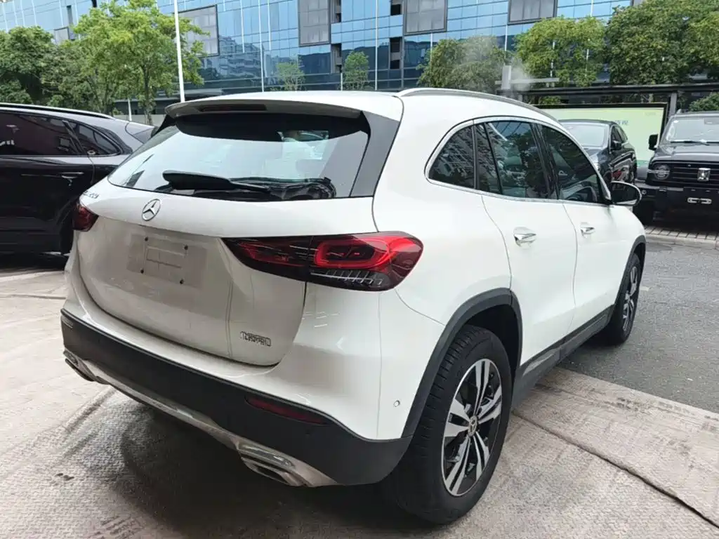 Mercedes-Benz GLA — фото 7