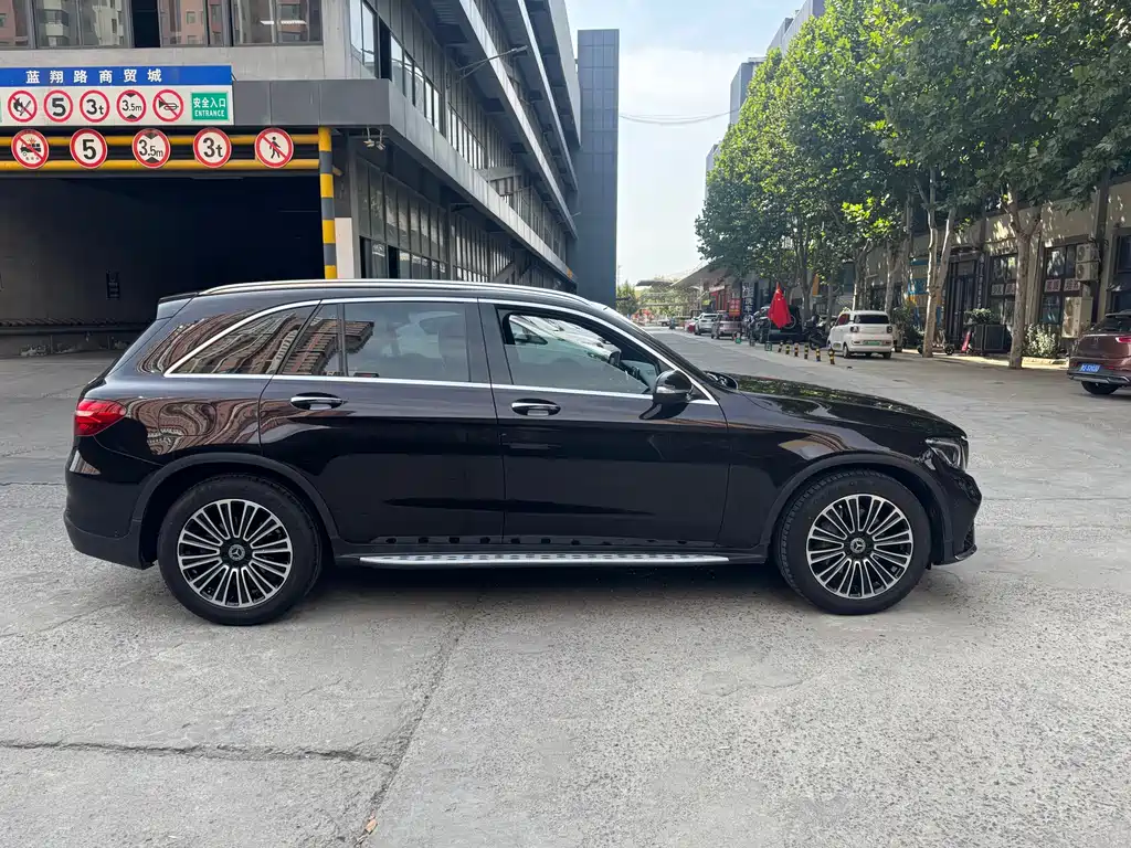 Mercedes-Benz GLC — фото 4