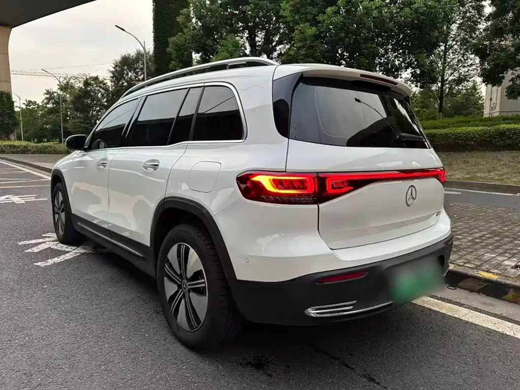 Mercedes-Benz EQB — фото 19