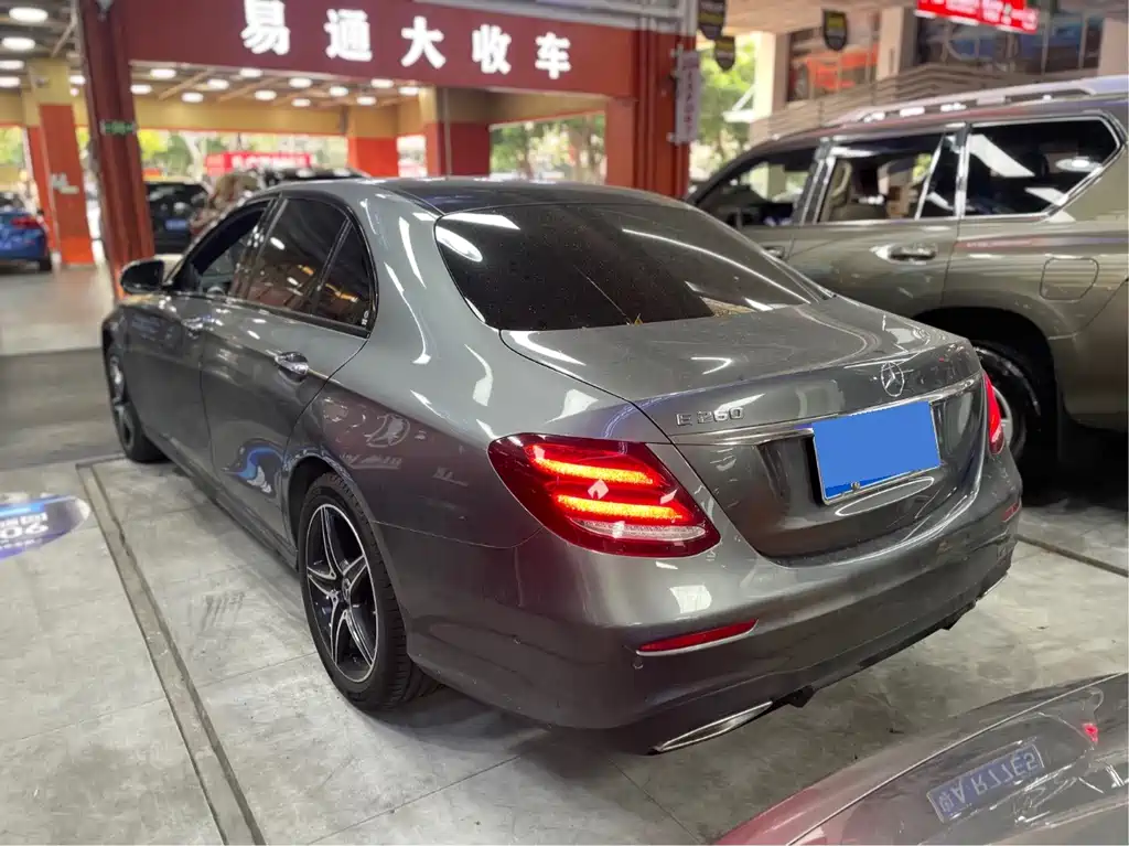 Mercedes-Benz E-Class (Import) — фото 3