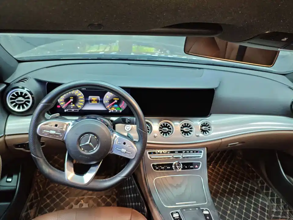Mercedes-Benz E-Class (Import) — фото 6