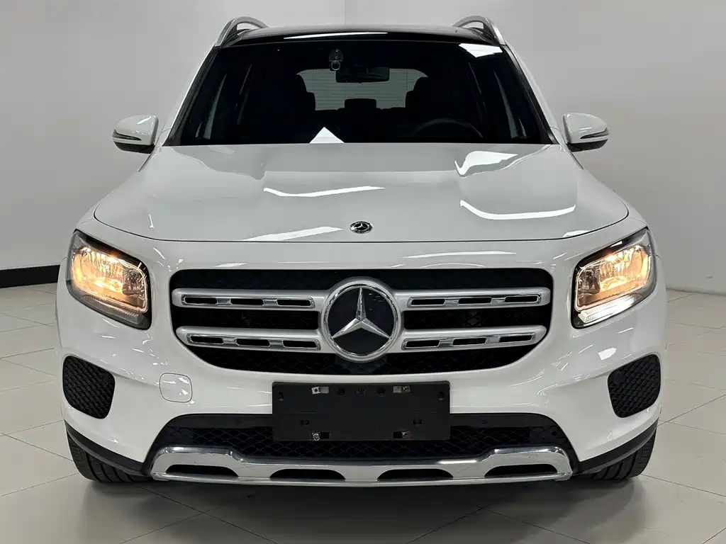 Mercedes-Benz GLB — фото 2