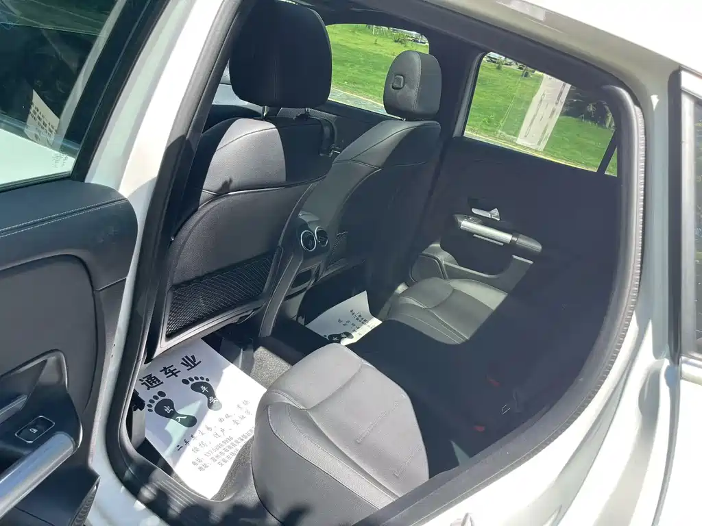 Mercedes-Benz GLA — фото 5