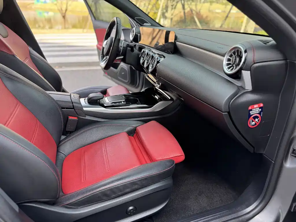 Mercedes-Benz A-Class AMG — фото 4