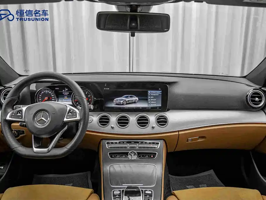 Mercedes-Benz E-Class — фото 13