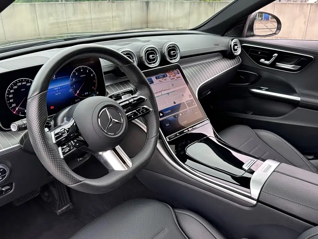Mercedes-Benz C-Class — фото 11