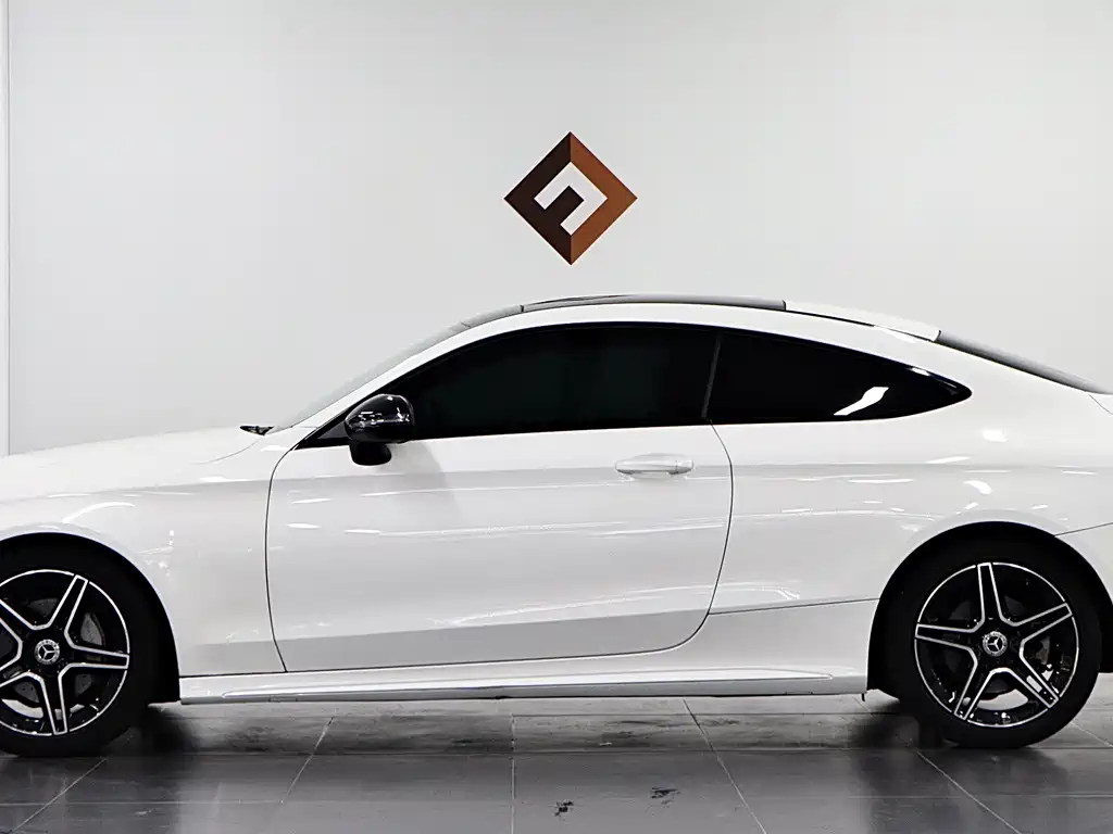 Mercedes-Benz C-Class (Import) — фото 7
