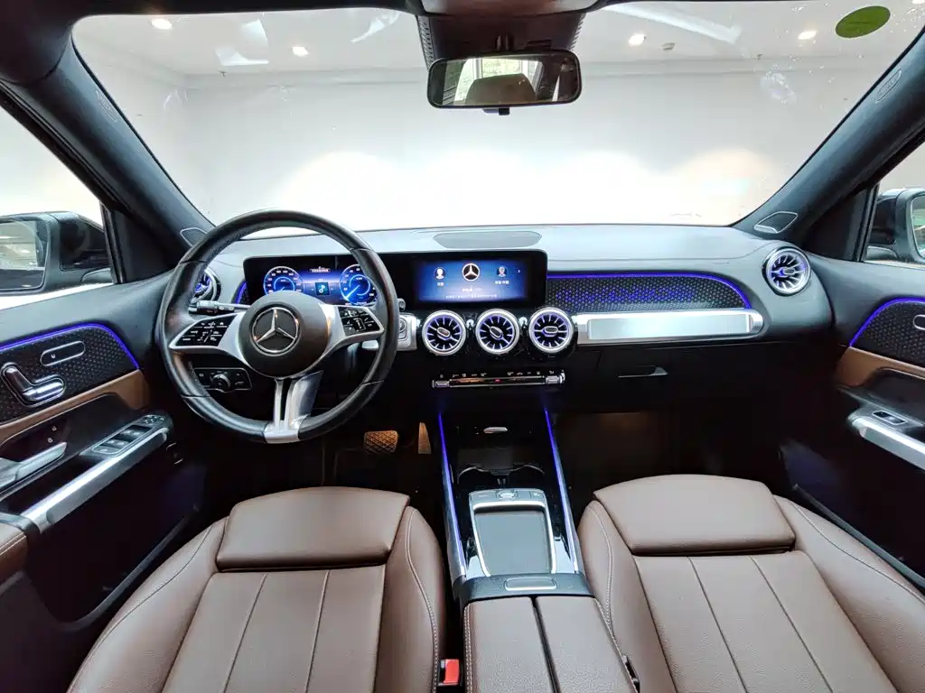 Mercedes-Benz EQB — фото 9