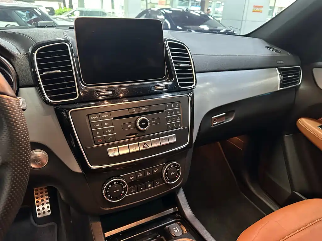 Mercedes-Benz GLE AMG — фото 9