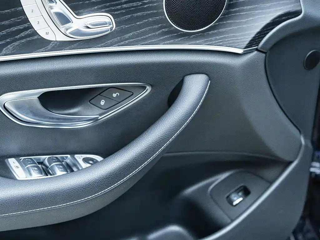 Mercedes-Benz E-Class (Import) — фото 7