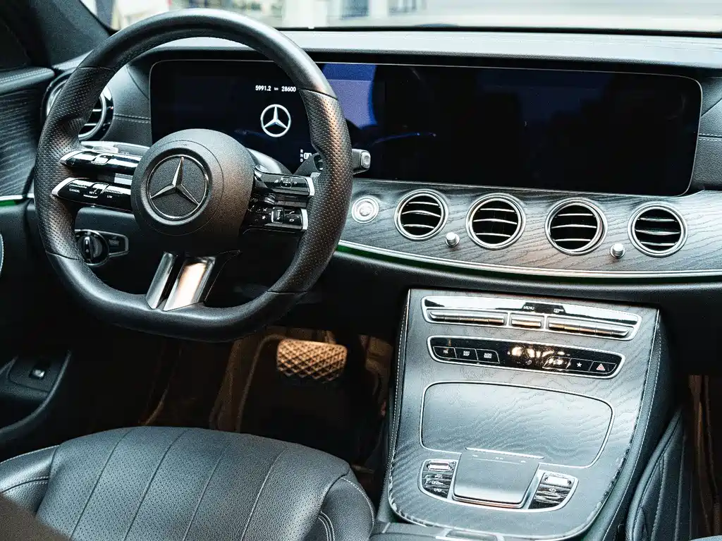 Mercedes-Benz E-Class (Import) — фото 10