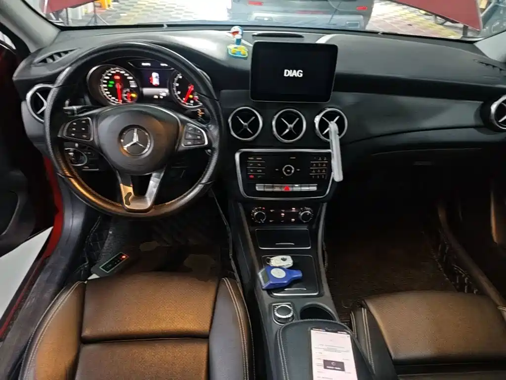 Mercedes-Benz GLA — фото 10