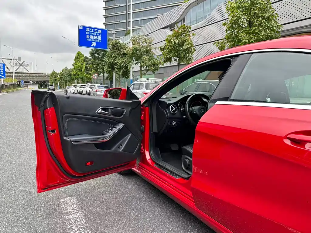 Mercedes-Benz CLA (Import) — фото 4