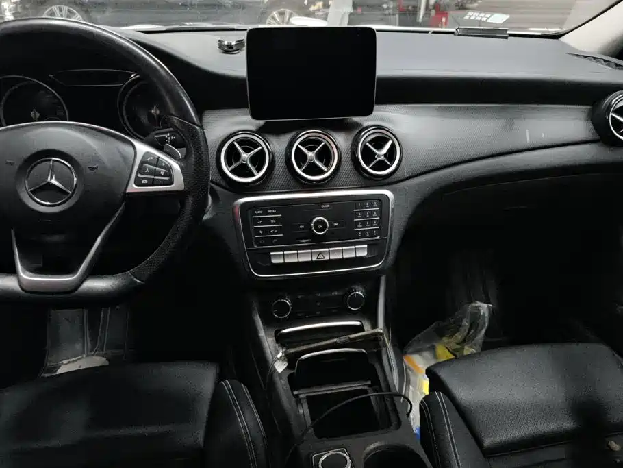 Mercedes-Benz GLA — фото 13