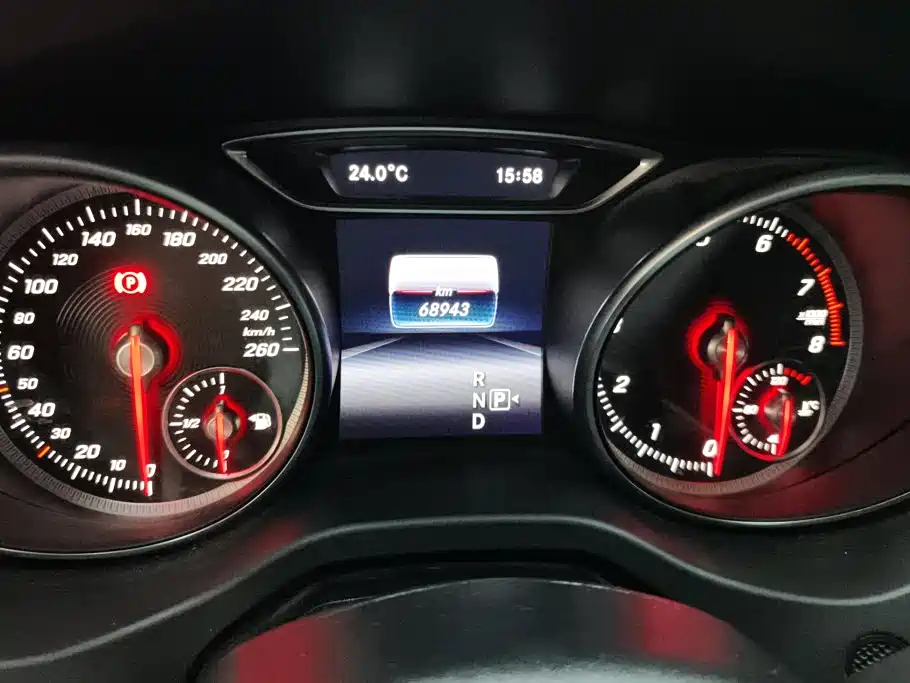 Mercedes-Benz GLA — фото 14