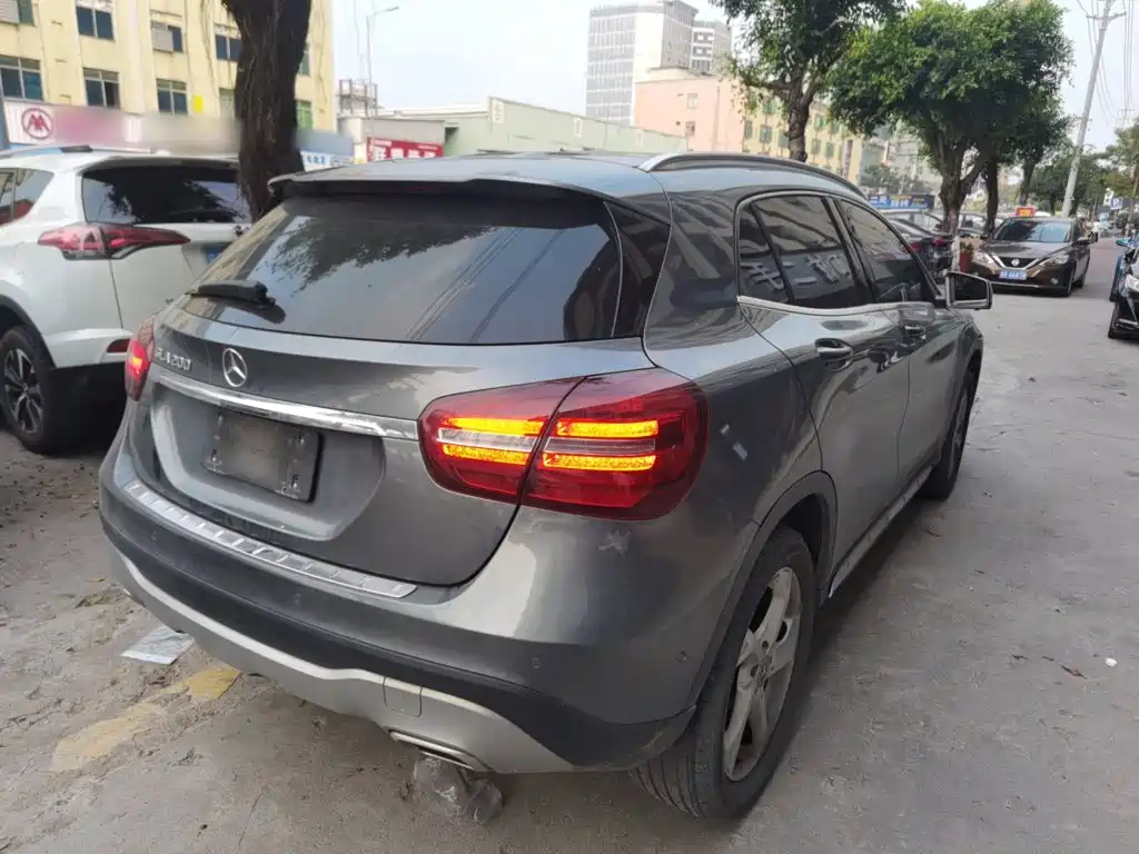 Mercedes-Benz GLA — фото 5