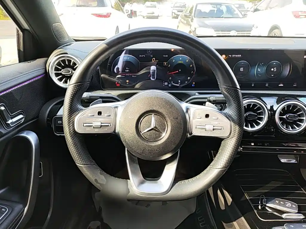 Mercedes-Benz A-Class — фото 11