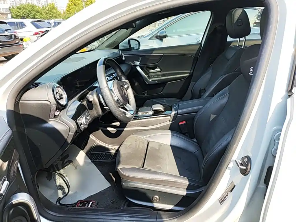 Mercedes-Benz A-Class — фото 15