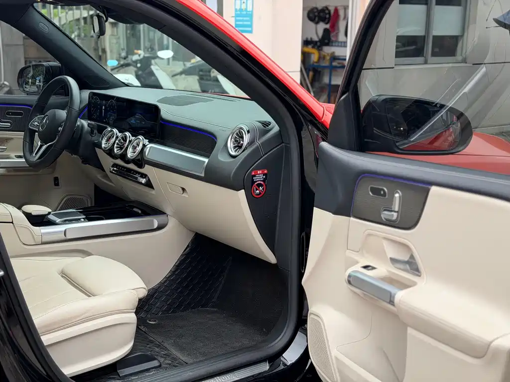 Mercedes-Benz EQB — фото 11