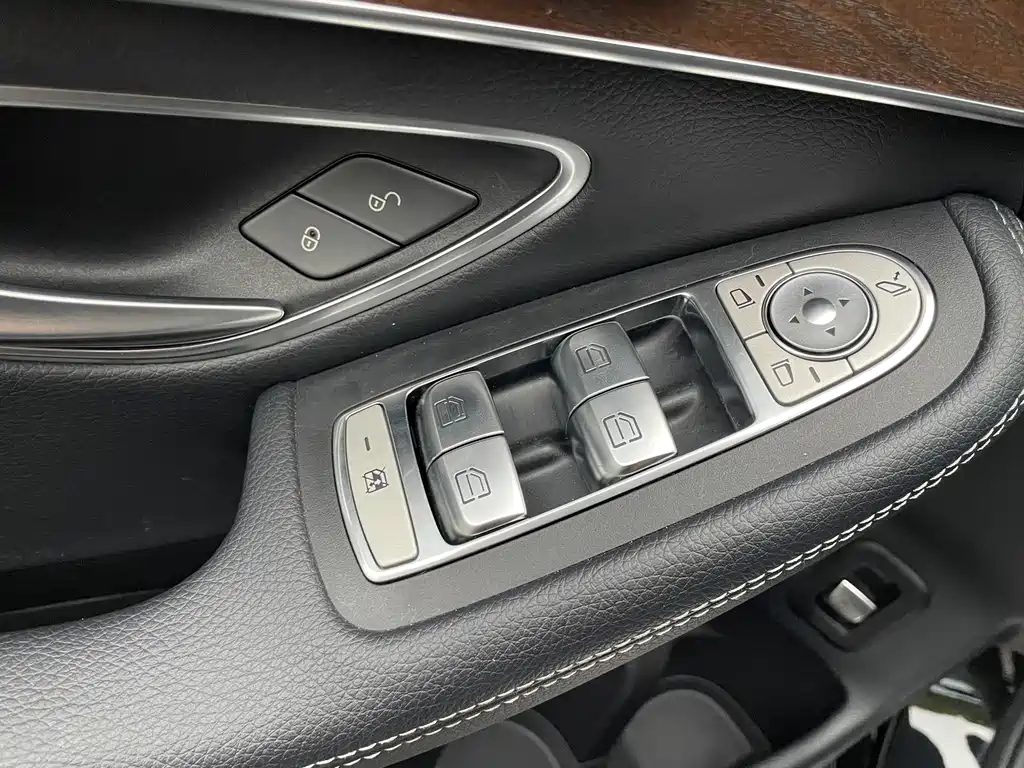 Mercedes-Benz GLC — фото 4