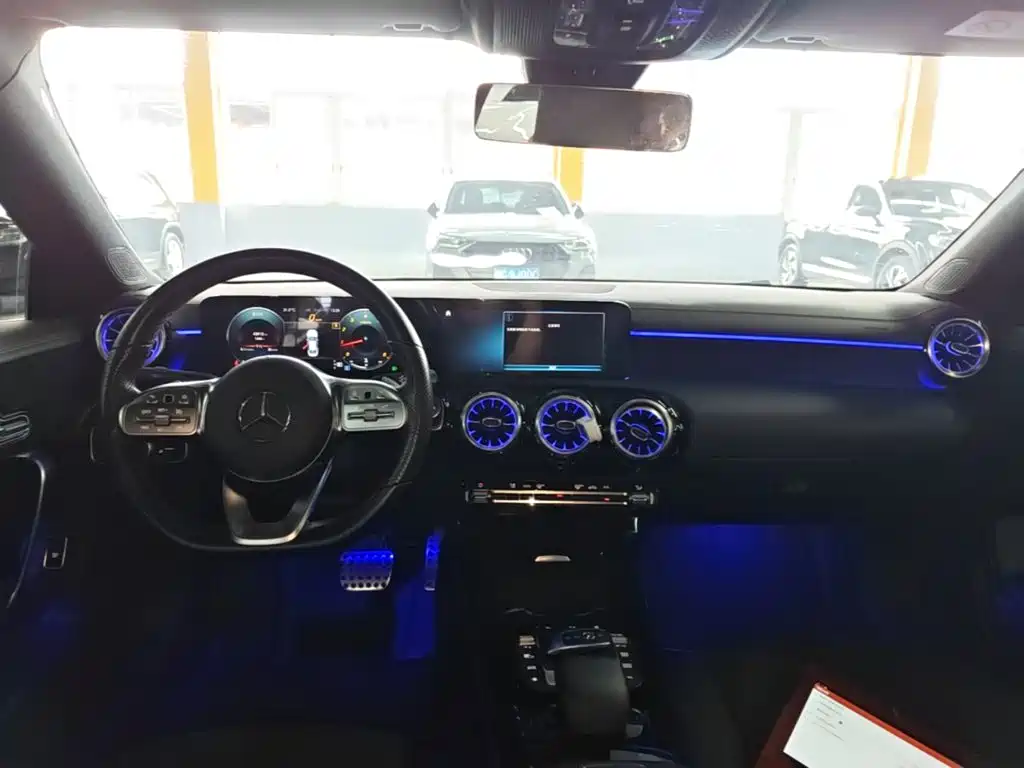 Mercedes-Benz CLA (Import) — фото 13