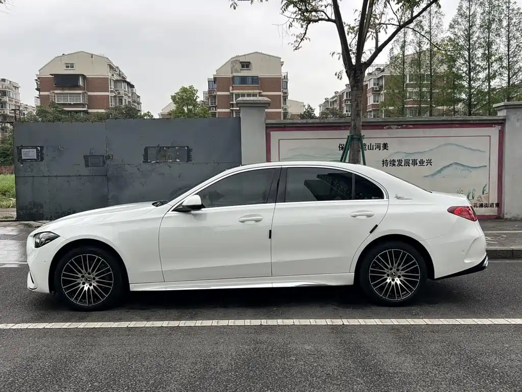 Mercedes-Benz C-Class — фото 10