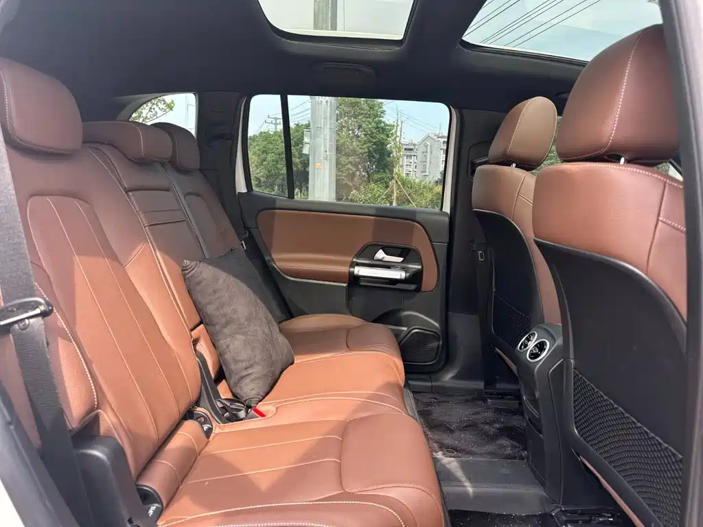 Mercedes-Benz EQB — фото 16