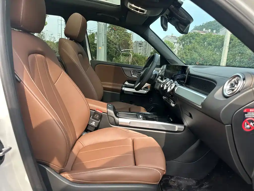 Mercedes-Benz EQB — фото 18