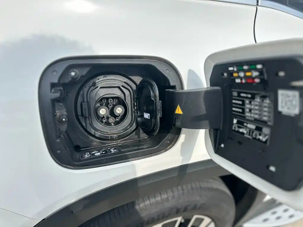 Mercedes-Benz EQB — фото 20