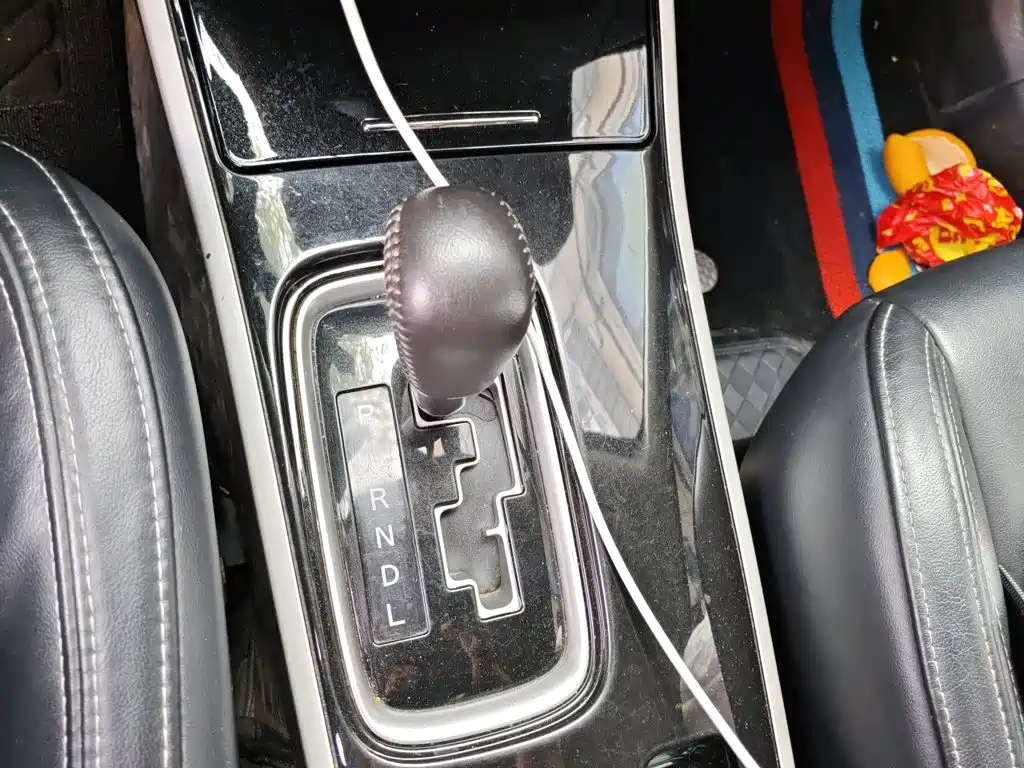 Mitsubishi Outlander — фото 10