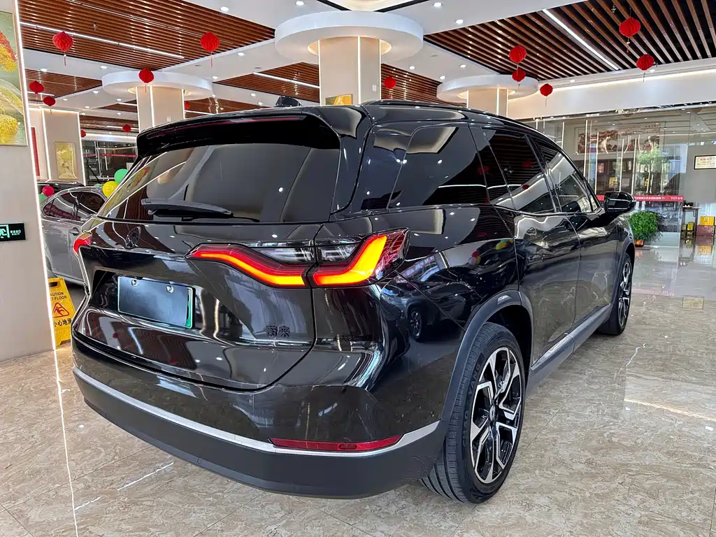 NIO ES8 — фото 4